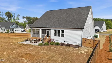 192 Castle Pond Way Fuquay Varina NC 27526