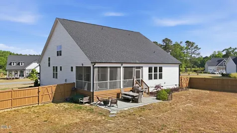 192 Castle Pond Way Fuquay Varina NC 27526