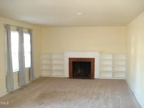 202 N Wayne Avenue Dunn NC 28334