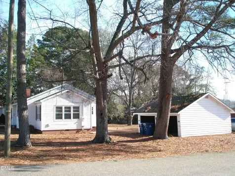 202 N Wayne Avenue Dunn NC 28334