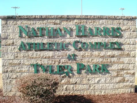 202 N Wayne Avenue Dunn NC 28334