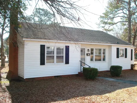 202 N Wayne Avenue Dunn NC 28334
