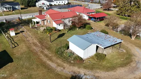 235 Iris Bryant Road Erwin NC 28339