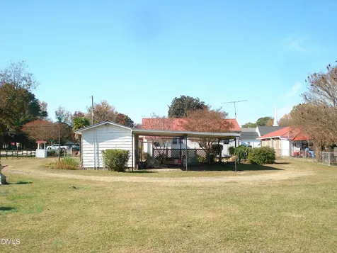 235 Iris Bryant Road Erwin NC 28339