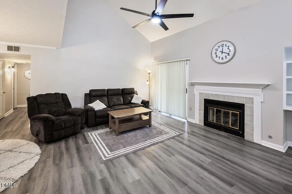 412 Oak Hollow Court Raleigh NC 27613