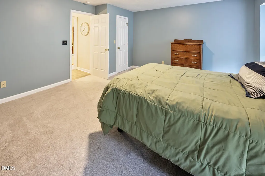 412 Oak Hollow Court Raleigh NC 27613
