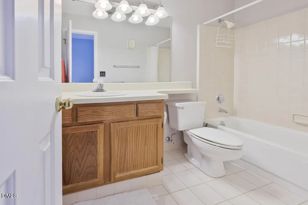 412 Oak Hollow Court Raleigh NC 27613