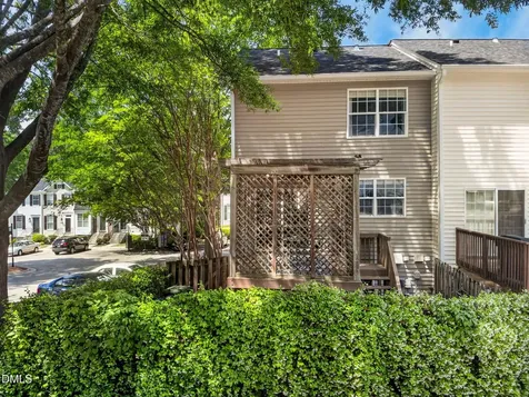 5500 Vista View Court Raleigh NC 27612