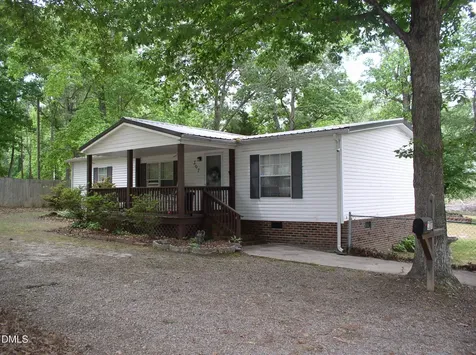 307 Twelve Oaks Lane Henderson NC 27537