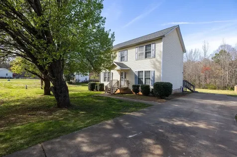 5631 Preston Loop Mebane NC 27302