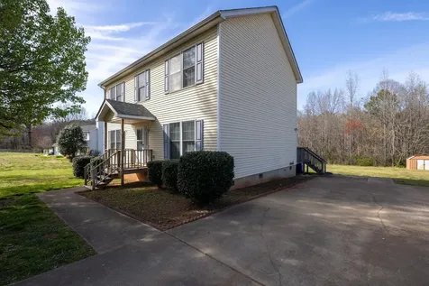 5631 Preston Loop Mebane NC 27302