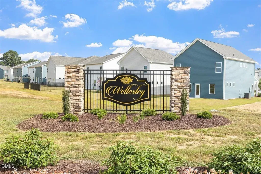 66 Flanders Lane Clayton NC 27520