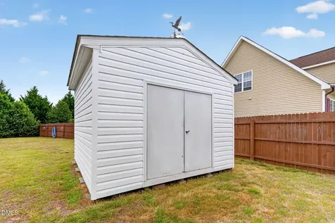 8101 Claybrooke Court Willow Springs NC 27592