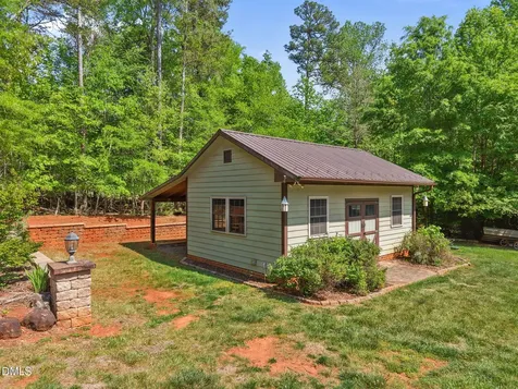 6788 Mcpherson Clay Road Liberty NC 27298