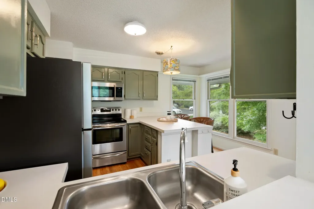 104 Homewood Drive Chapel Hill NC 27514
