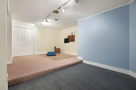 104 Homewood Drive Chapel Hill NC 27514