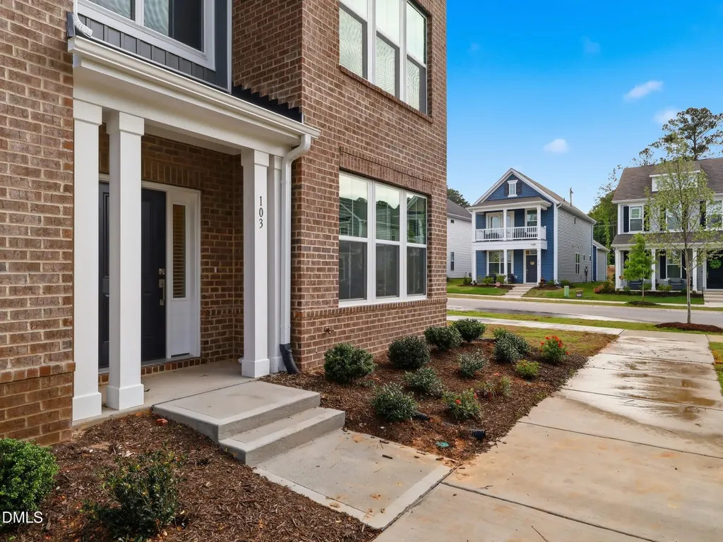 103 Frosted Iris Lane Garner NC 27529
