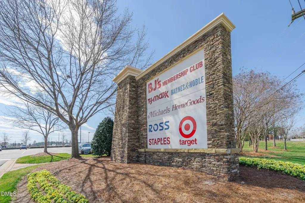 9211 Calabria Drive Raleigh NC 27617