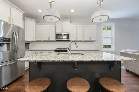 428 Skybluff Circle Fuquay Varina NC 27526