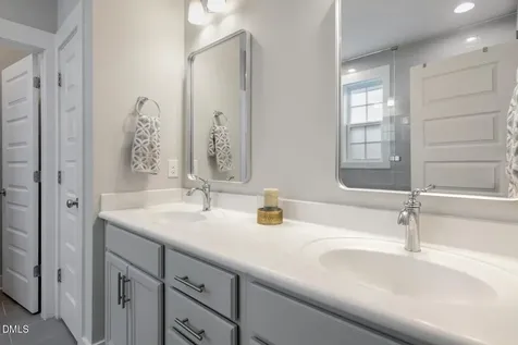 428 Skybluff Circle Fuquay Varina NC 27526