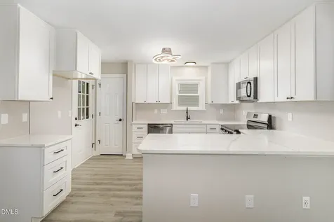 2324 Dahlgreen Road Raleigh NC 27615