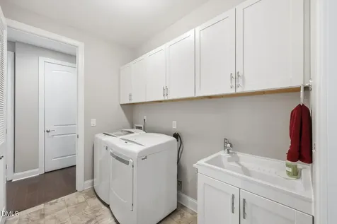 1325 Pulitzer Lane Durham NC 27703
