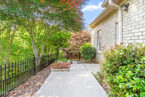 4104 Hansel Trace Burlington NC 27215