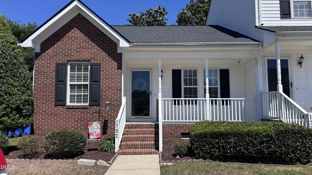 1732 Stroll Circle Fuquay Varina NC 27526