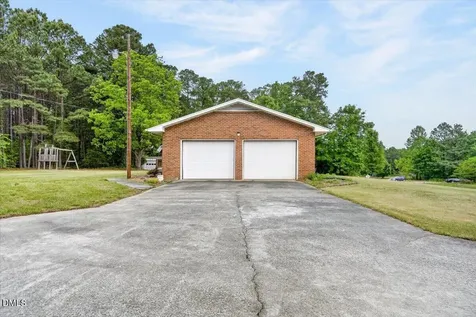 4086 Nc Hwy 39 S Henderson NC 27537