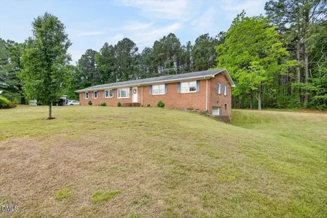 4086 Nc Hwy 39 S Henderson NC 27537