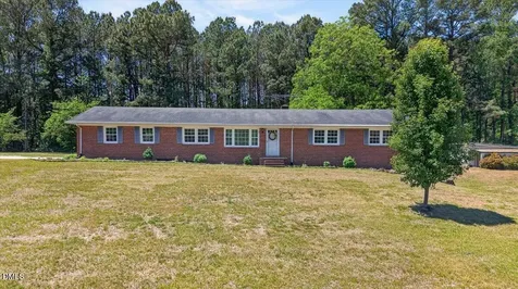 4086 Nc Hwy 39 S Henderson NC 27537