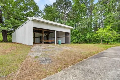 4086 Nc Hwy 39 S Henderson NC 27537