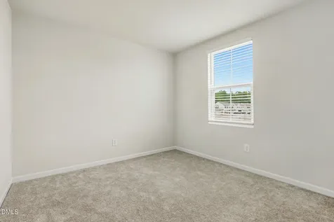 1476 Burgundy Bluff Lane Zebulon NC 27597
