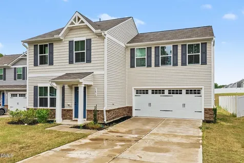 1476 Burgundy Bluff Lane Zebulon NC 27597