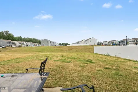 1476 Burgundy Bluff Lane Zebulon NC 27597