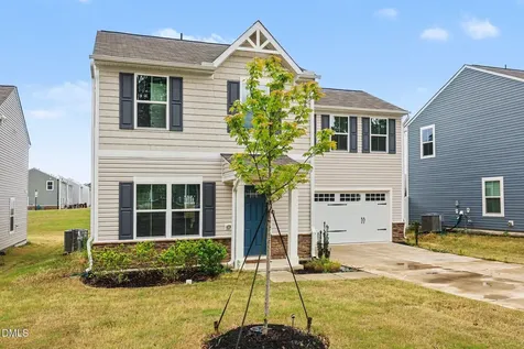 1476 Burgundy Bluff Lane Zebulon NC 27597