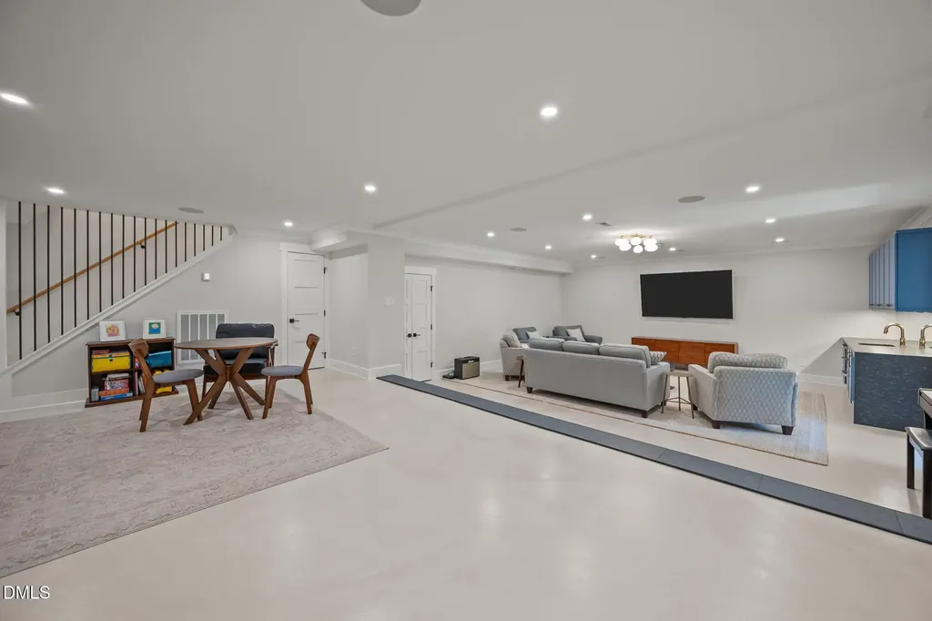 1538 Dellwood Drive Raleigh NC 27607