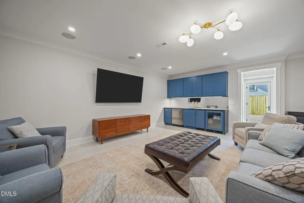 1538 Dellwood Drive Raleigh NC 27607