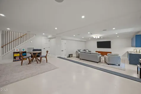 1538 Dellwood Drive Raleigh NC 27607