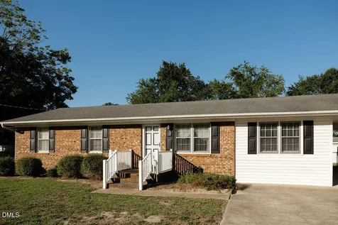 1612 Fairground Road Dunn NC 28334