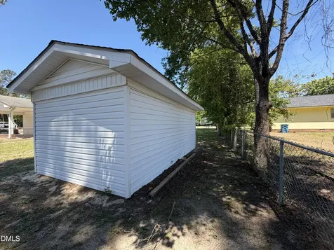 1612 Fairground Road Dunn NC 28334
