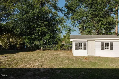 1612 Fairground Road Dunn NC 28334