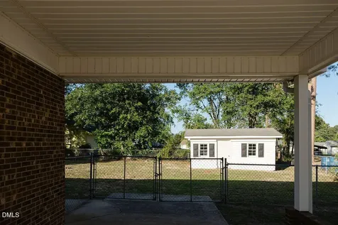 1612 Fairground Road Dunn NC 28334