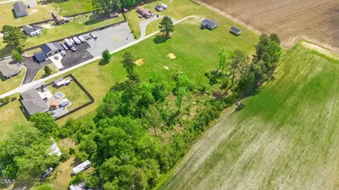 2115 Woods Crossroads Road Benson NC 27504