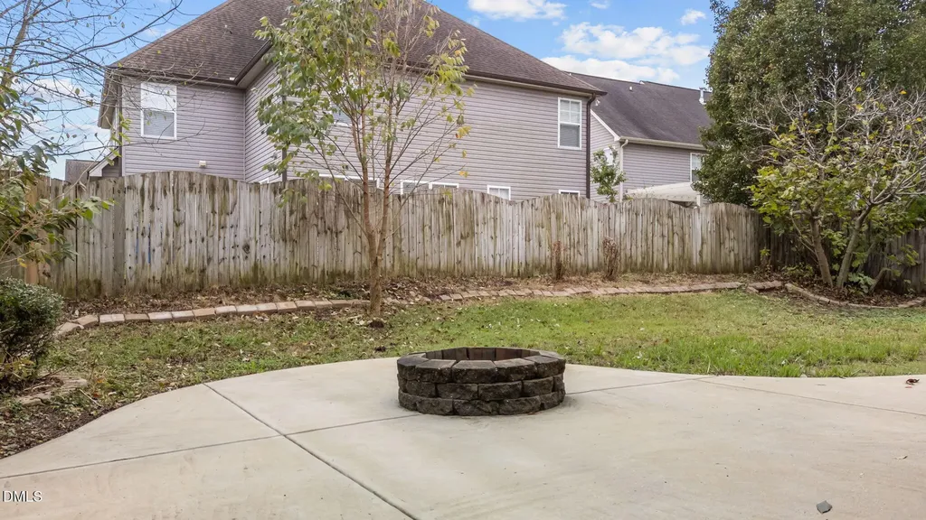 842 New Charleston Drive Fuquay Varina NC 27526