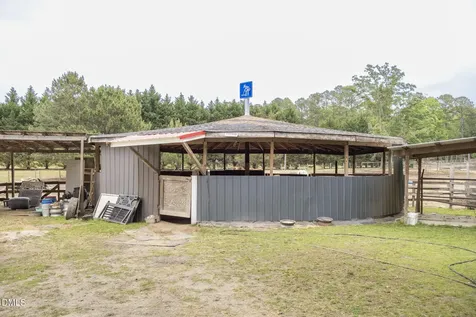 128 Hales Store Road Zebulon NC 27597