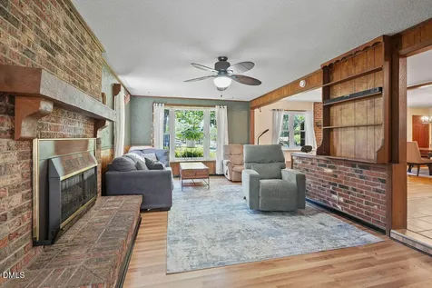 646 Pleasant Loop Fayetteville NC 28311