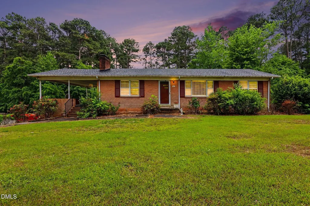 1813 Carbonton Road Sanford NC 27330
