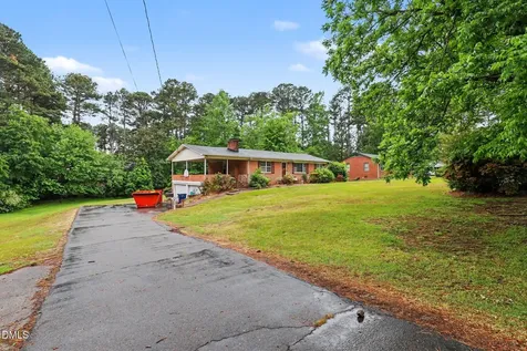 1813 Carbonton Road Sanford NC 27330