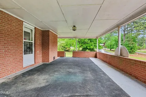 1813 Carbonton Road Sanford NC 27330